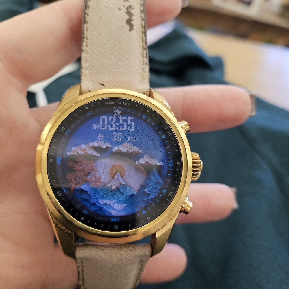Limited edition Summit 2vMontblanc Smart watch